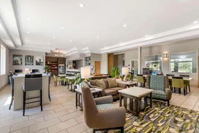 Photo 2 - Best Western Plus Des Moines West Inn & Suites