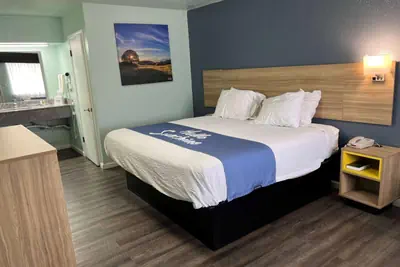 Photo 5 - Days Inn by Wyndham Pratt