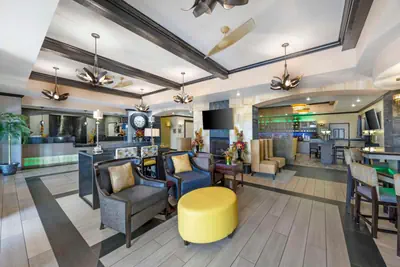 Photo 2 - Best Western Plus Emerald Inn & Suites