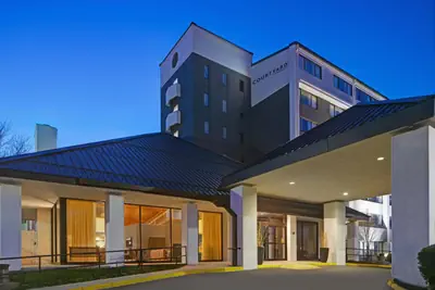 Photo 2 - Courtyard Chicago Elmhurst/Oakbrook Area