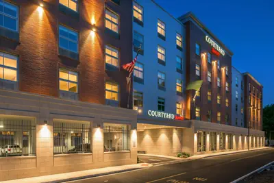 Photo 4 - Courtyard by Marriott Edgewater NYC Area