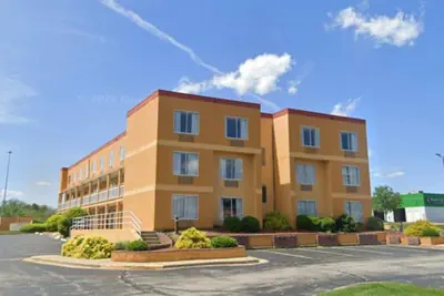 Photo 3 - Copley Inn & Suites By OYO Akron OH