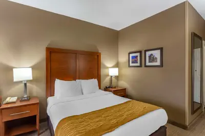 Photo 4 - Comfort Inn Gurnee near Six Flags