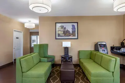 Photo 2 - Comfort Inn Gurnee near Six Flags