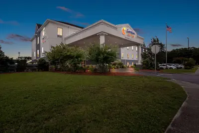 Photo 3 - Comfort Suites Near Camp Lejeune