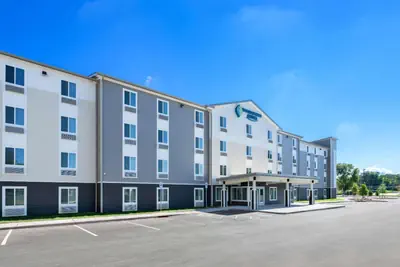 Photo 2 - WoodSpring Suites Huntsville - Research Park