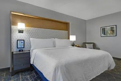 Photo 4 - Holiday Inn Philadelphia-Cherry Hill by IHG