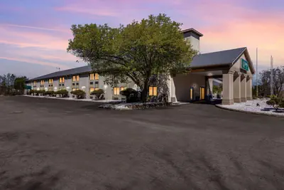 Photo 3 - Quality Inn Austintown-Youngstown West