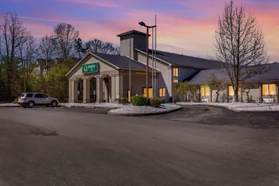 Photo 4 - Quality Inn Austintown-Youngstown West