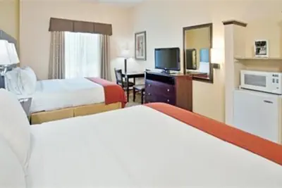 Photo 2 - Holiday Inn Express Boonville by IHG