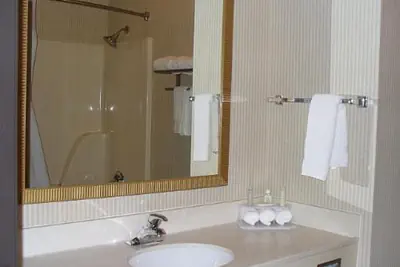 Photo 4 - Holiday Inn Express Boonville by IHG
