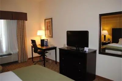 Photo 5 - Holiday Inn Express Boonville by IHG