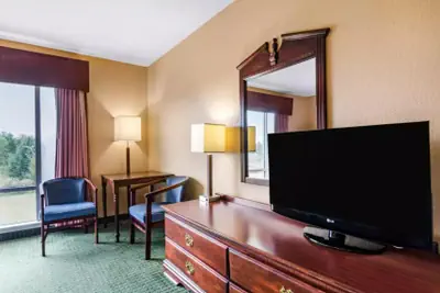 Photo 3 - Precious Hotel