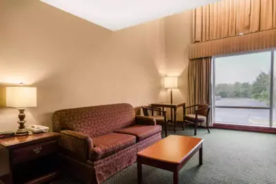 Photo 4 - Precious Hotel
