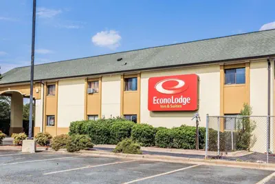 Photo 3 - Econo Lodge Inn & Suites Matthews - Charlotte