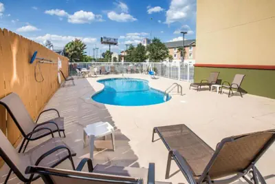 Photo 3 - Econo Lodge Valdosta Mall Area