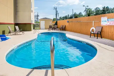 Photo 5 - Econo Lodge Valdosta Mall Area