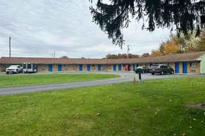 Photo 5 - Westgate Manor Motel Austintown & Youngstown OHIO