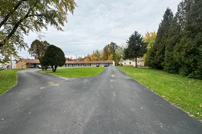 Photo 4 - Westgate Manor Motel Austintown & Youngstown OHIO