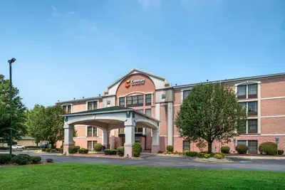 Photo 4 - Comfort Inn & Suites Lake Norman