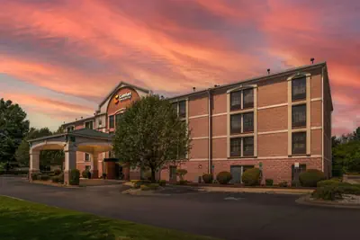 Photo 2 - Comfort Inn & Suites Lake Norman