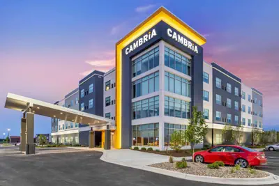 Photo 2 - Holiday Inn Express Bettendorf - Davenport NE by IHG