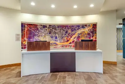 Photo 3 - Holiday Inn Express Bettendorf - Davenport NE by IHG
