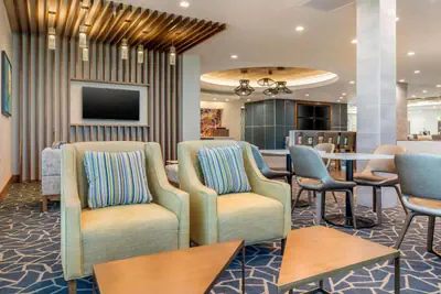 Photo 4 - Holiday Inn Express Bettendorf - Davenport NE by IHG