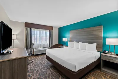 Photo 2 - Best Western Presidential Hotel & Suites