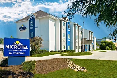Photo 4 - Microtel Inn & Suites by Wyndham Bluffs