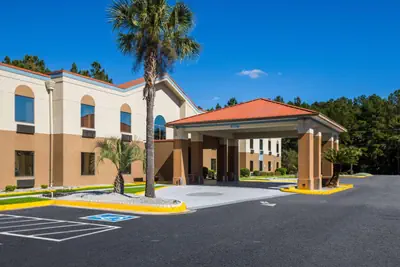 Photo 4 - Clarion Pointe Hinesville near Fort Stewart