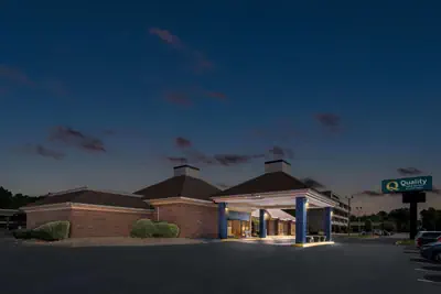 Photo 4 - Quality Inn & Suites Fayetteville I-95