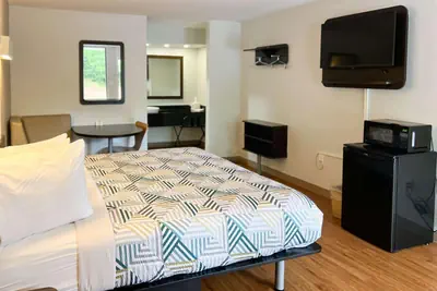 Photo 4 - Motel 6-Newnan, GA