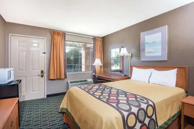 Photo 4 - Red Roof Inn & Suites Marysville