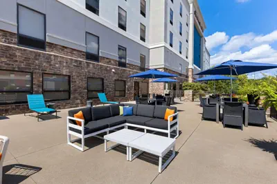 Photo 2 - Hampton Inn & Suites Canton