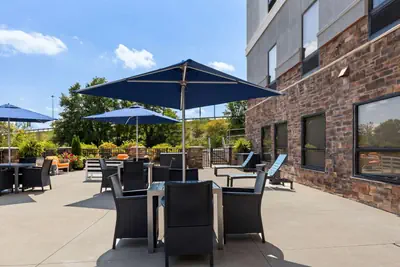 Photo 4 - Hampton Inn & Suites Canton