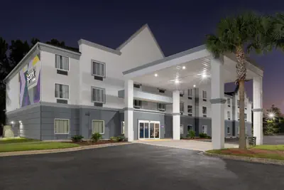 Photo 2 - Spark by Hilton Savannah South I-95