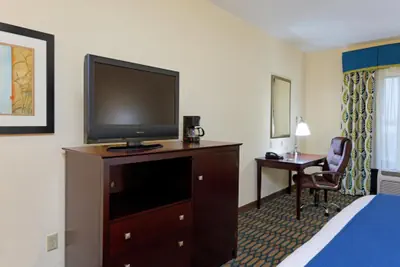 Photo 5 - Holiday Inn Express - Andalusia by IHG