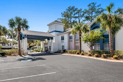 Photo 3 - Holiday Inn Express Saint Simons Island by IHG