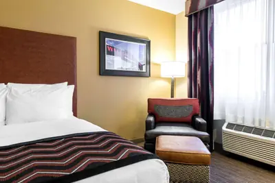 Photo 5 - The Golden Hotel, an Ascend Collection Hotel