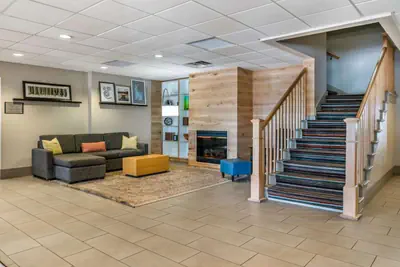 Photo 3 - Country Inn & Suites by Radisson, Rossford - Toledo South