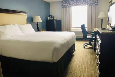 Photo 4 - Radisson Hotel Schaumburg