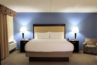 Photo 5 - Radisson Hotel Schaumburg