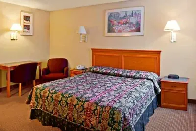 Photo 4 - Fairview Inn & Suites