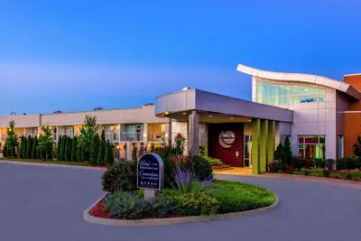 Photo 3 - Oasis Hotel and Conv Center, an Ascend Collection Hotel