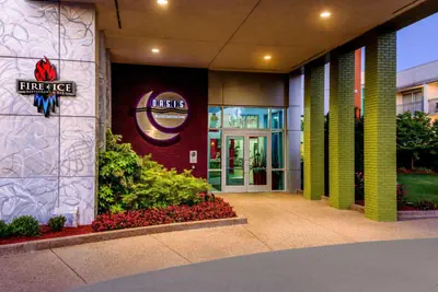 Photo 4 - Oasis Hotel and Conv Center, an Ascend Collection Hotel