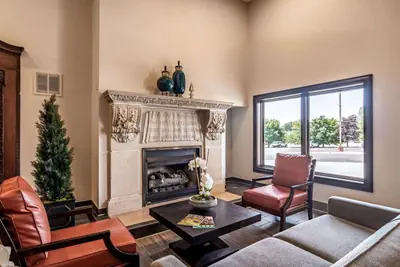 Photo 4 - Riverview Inn & Suites, an Ascend Collection Hotel