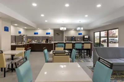 Photo 4 - Best Western Heartland Inn