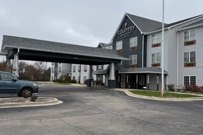 Photo 2 - Country Inn & Suites by Radisson, Elgin, IL
