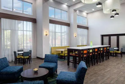 Photo 3 - Hampton Inn & Suites Savannah - I-95 South - Gateway